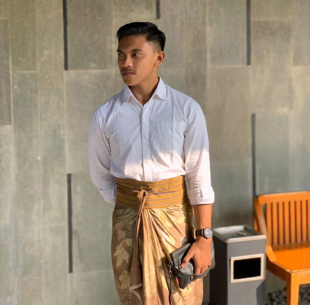 Dewi Lestari - Admin